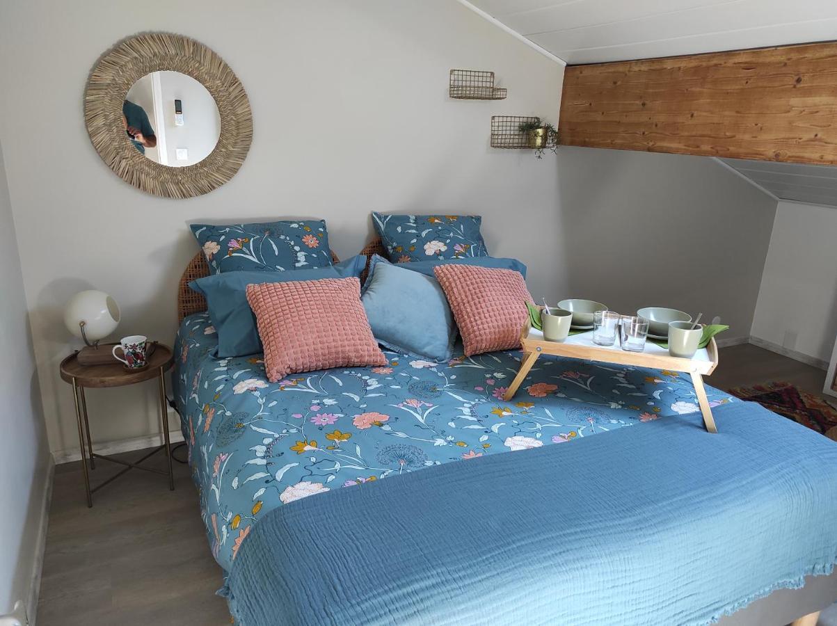 Campagne Et Jacuzzi ... C'Est Cosy Le Bumble Bee ! Villa Panossas Exterior photo