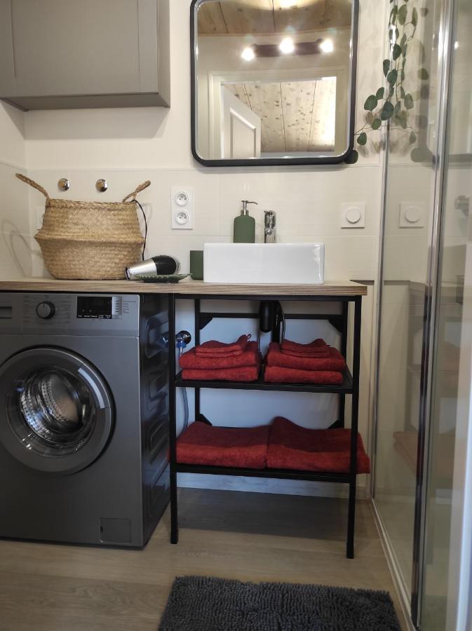 Campagne Et Jacuzzi ... C'Est Cosy Le Bumble Bee ! Villa Panossas Exterior photo