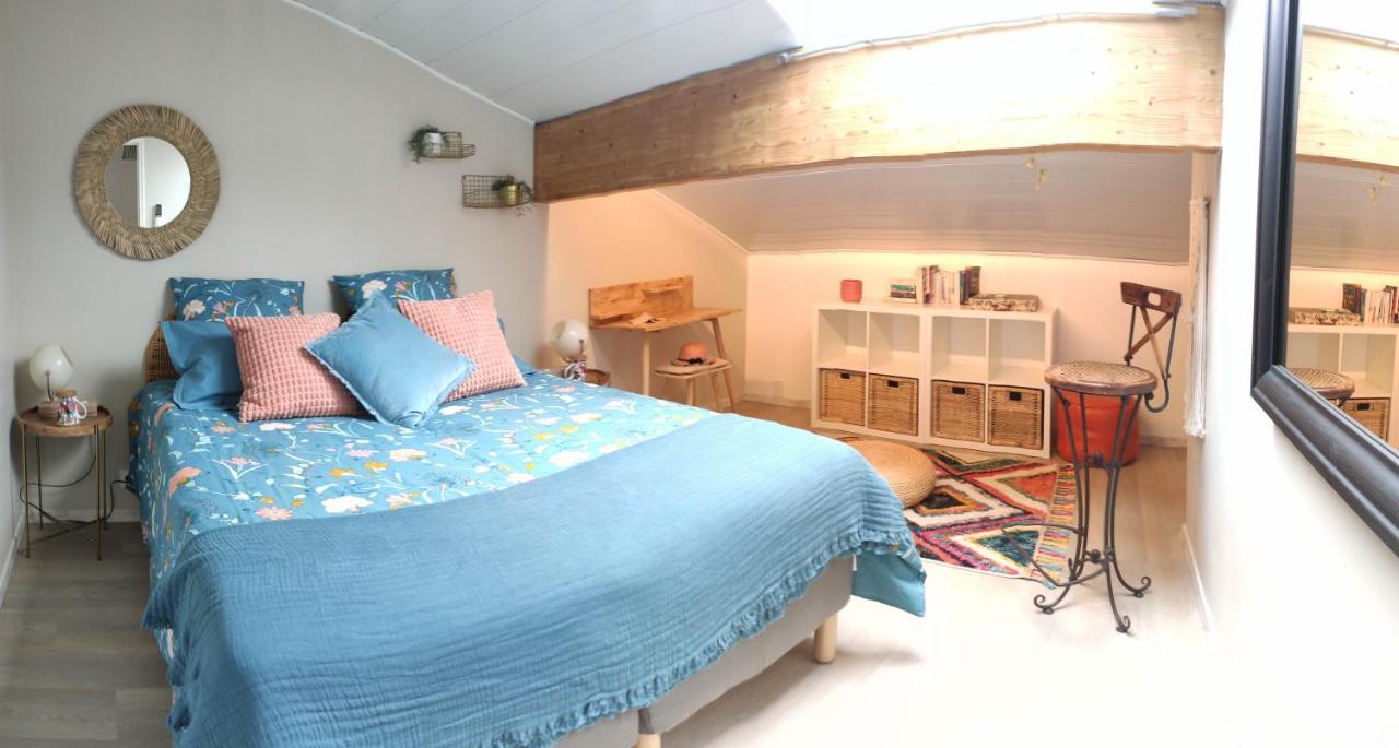 Campagne Et Jacuzzi ... C'Est Cosy Le Bumble Bee ! Villa Panossas Exterior photo