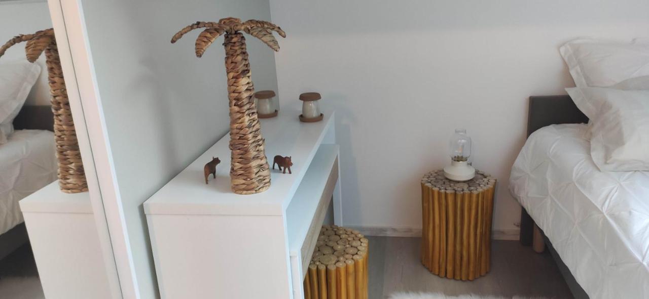 Campagne Et Jacuzzi ... C'Est Cosy Le Bumble Bee ! Villa Panossas Exterior photo